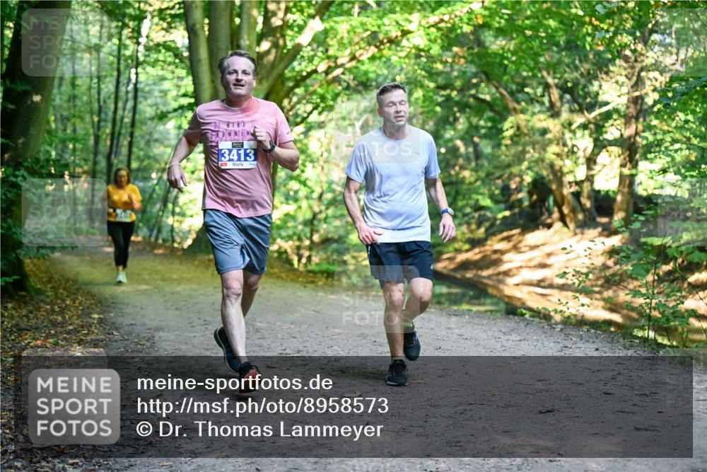 28.09.2025 - 33. Volkslauf durch das schöne Alstertal Dr. Thomas Lammeyer http://msf.ph/oto/8958573 28.09.2025 10:51:56 Laufen 3413 meine-sportfotos.de