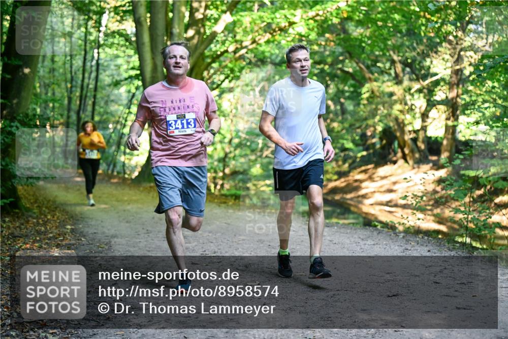 28.09.2025 - 33. Volkslauf durch das schöne Alstertal Dr. Thomas Lammeyer http://msf.ph/oto/8958574 28.09.2025 10:51:56 Laufen 3413 meine-sportfotos.de