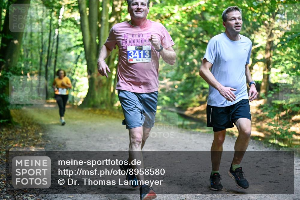 28.09.2025 - 33. Volkslauf durch das schöne Alstertal Dr. Thomas Lammeyer http://msf.ph/oto/8958580 28.09.2025 10:51:57 Laufen 3413 meine-sportfotos.de
