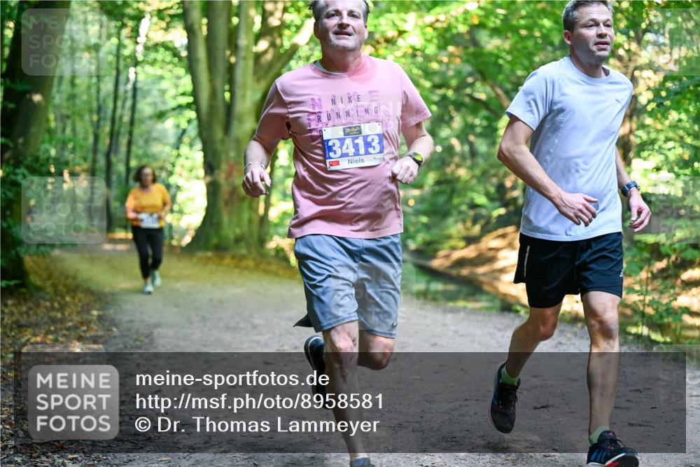 28.09.2025 - 33. Volkslauf durch das schöne Alstertal Dr. Thomas Lammeyer http://msf.ph/oto/8958581 28.09.2025 10:51:57 Laufen 3413 meine-sportfotos.de