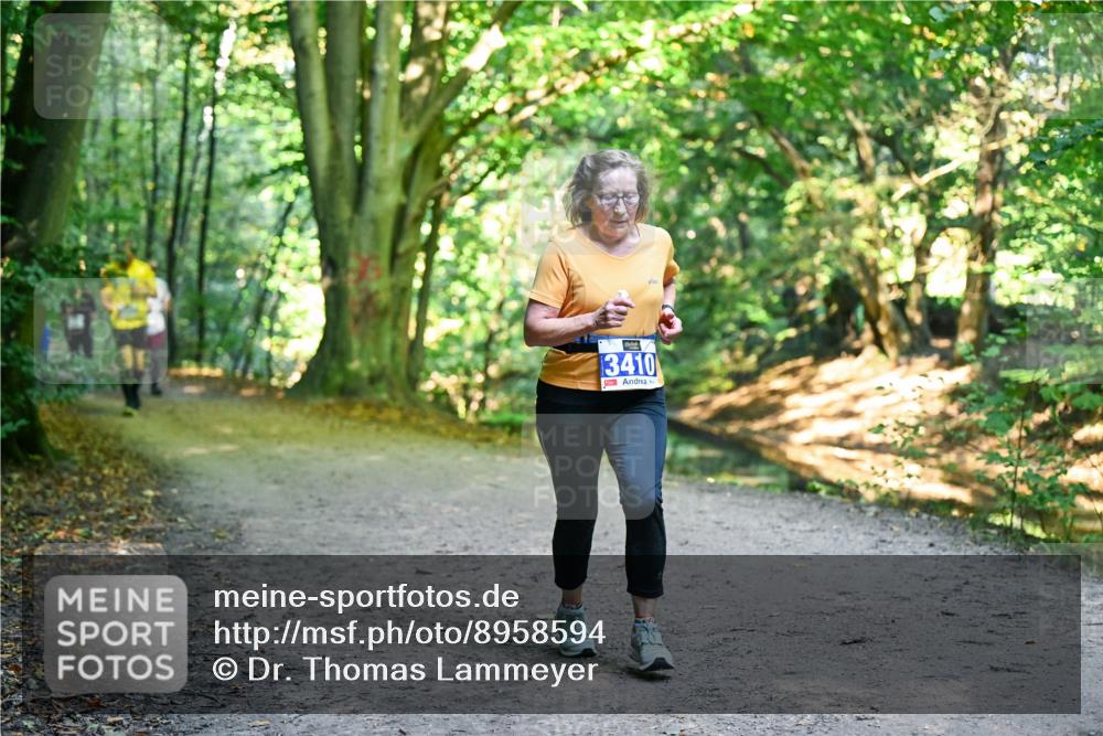 28.09.2025 - 33. Volkslauf durch das schöne Alstertal Dr. Thomas Lammeyer http://msf.ph/oto/8958594 28.09.2025 10:52:00 Laufen 3410 meine-sportfotos.de