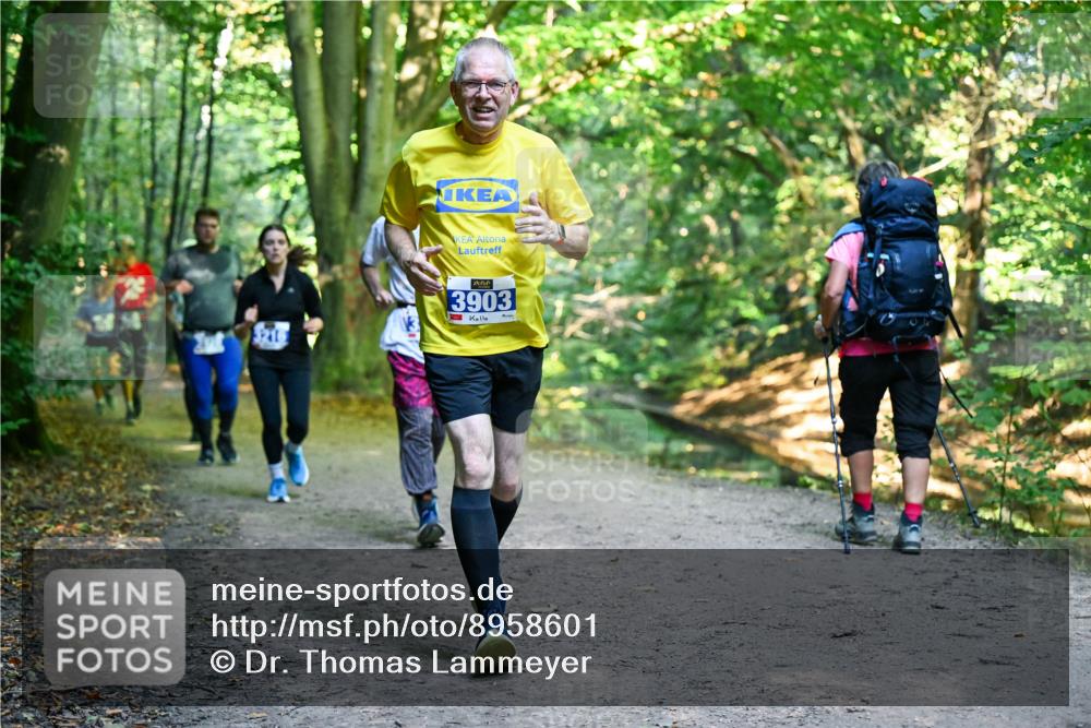 28.09.2025 - 33. Volkslauf durch das schöne Alstertal Dr. Thomas Lammeyer http://msf.ph/oto/8958601 28.09.2025 10:52:07 Laufen 3216, 3903 meine-sportfotos.de