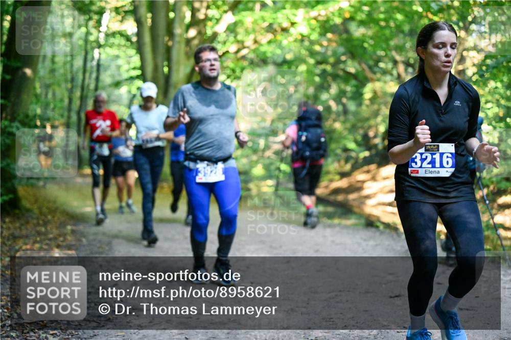 28.09.2025 - 33. Volkslauf durch das schöne Alstertal Dr. Thomas Lammeyer http://msf.ph/oto/8958621 28.09.2025 10:52:10 Laufen 3216 meine-sportfotos.de