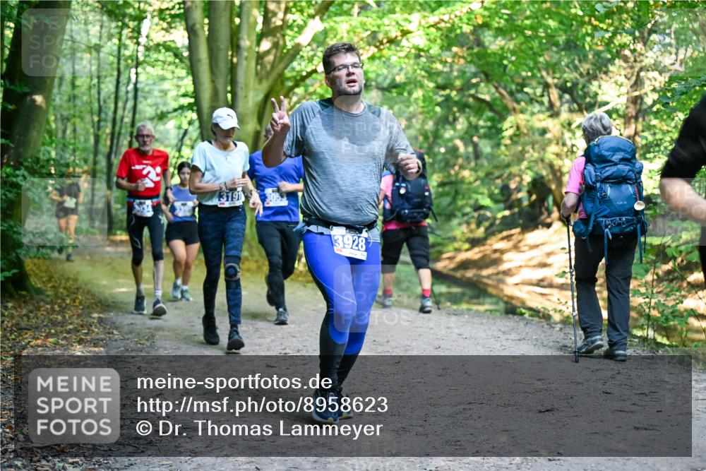 28.09.2025 - 33. Volkslauf durch das schöne Alstertal Dr. Thomas Lammeyer http://msf.ph/oto/8958623 28.09.2025 10:52:10 Laufen 3191, 3928 meine-sportfotos.de