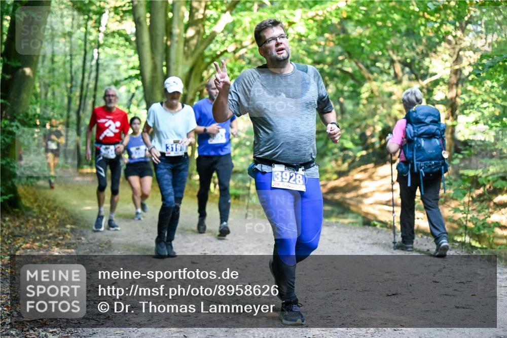 28.09.2025 - 33. Volkslauf durch das schöne Alstertal Dr. Thomas Lammeyer http://msf.ph/oto/8958626 28.09.2025 10:52:10 Laufen 3191, 3928 meine-sportfotos.de