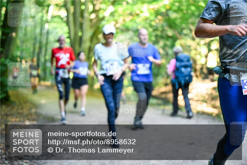 28.09.2025 - 33. Volkslauf durch das schöne Alstertal Dr. Thomas Lammeyer http://msf.ph/oto/8958632 28.09.2025 10:52:11 Laufen  meine-sportfotos.de