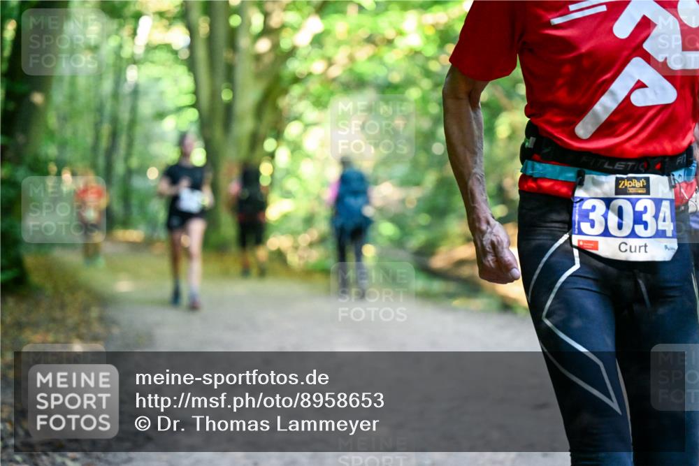 28.09.2025 - 33. Volkslauf durch das schöne Alstertal Dr. Thomas Lammeyer http://msf.ph/oto/8958653 28.09.2025 10:52:14 Laufen 3034, 11 meine-sportfotos.de