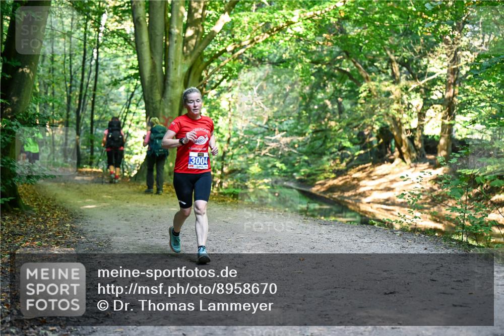 28.09.2025 - 33. Volkslauf durch das schöne Alstertal Dr. Thomas Lammeyer http://msf.ph/oto/8958670 28.09.2025 10:52:19 Laufen 3004 meine-sportfotos.de