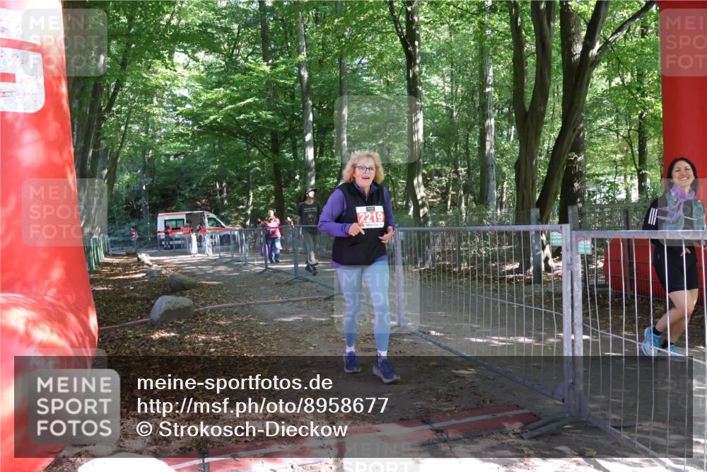 28.09.2025 - 33. Volkslauf durch das schöne Alstertal Strokosch-Dieckow http://msf.ph/oto/8958677 28.09.2025 13:38:57 Ziel 2219 meine-sportfotos.de