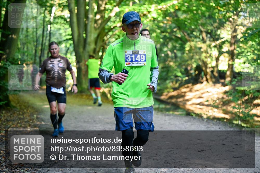 28.09.2025 - 33. Volkslauf durch das schöne Alstertal Dr. Thomas Lammeyer http://msf.ph/oto/8958693 28.09.2025 10:52:29 Laufen 3149 meine-sportfotos.de