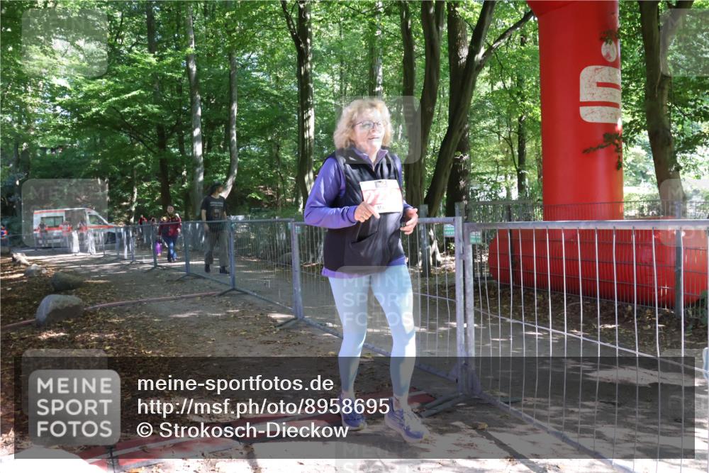 28.09.2025 - 33. Volkslauf durch das schöne Alstertal Strokosch-Dieckow http://msf.ph/oto/8958695 28.09.2025 13:38:58 Ziel  meine-sportfotos.de
