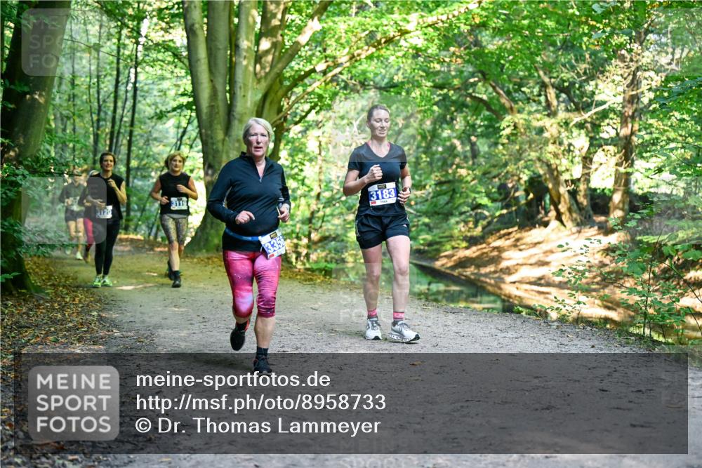 28.09.2025 - 33. Volkslauf durch das schöne Alstertal Dr. Thomas Lammeyer http://msf.ph/oto/8958733 28.09.2025 10:52:41 Laufen 3119, 3120, 3183 meine-sportfotos.de