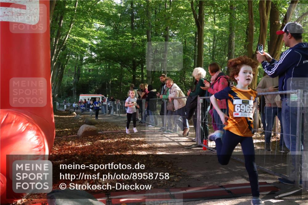 28.09.2025 - 33. Volkslauf durch das schöne Alstertal Strokosch-Dieckow http://msf.ph/oto/8958758 28.09.2025 10:42:02 Ziel  meine-sportfotos.de