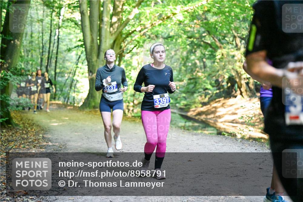 28.09.2025 - 33. Volkslauf durch das schöne Alstertal Dr. Thomas Lammeyer http://msf.ph/oto/8958791 28.09.2025 10:52:47 Laufen 3237, 3397 meine-sportfotos.de