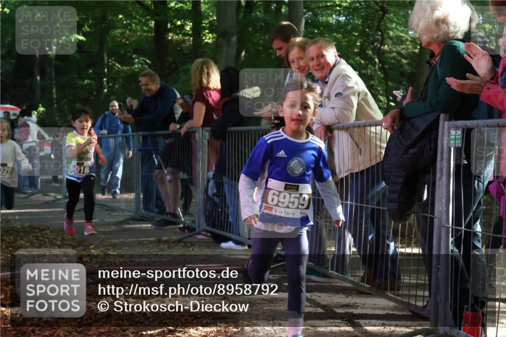28.09.2025 - 33. Volkslauf durch das schöne Alstertal Strokosch-Dieckow http://msf.ph/oto/8958792 28.09.2025 10:42:08 Ziel  meine-sportfotos.de