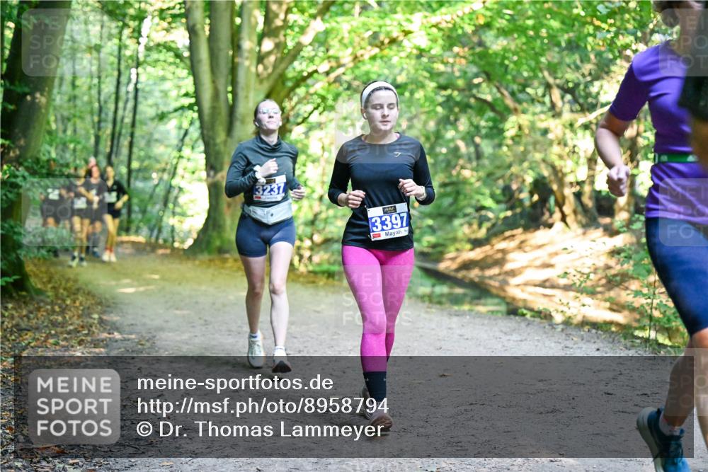 28.09.2025 - 33. Volkslauf durch das schöne Alstertal Dr. Thomas Lammeyer http://msf.ph/oto/8958794 28.09.2025 10:52:47 Laufen 3237, 3397 meine-sportfotos.de