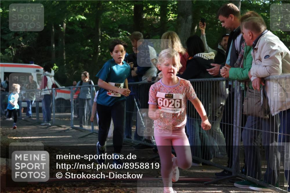 28.09.2025 - 33. Volkslauf durch das schöne Alstertal Strokosch-Dieckow http://msf.ph/oto/8958819 28.09.2025 10:42:14 Ziel  meine-sportfotos.de