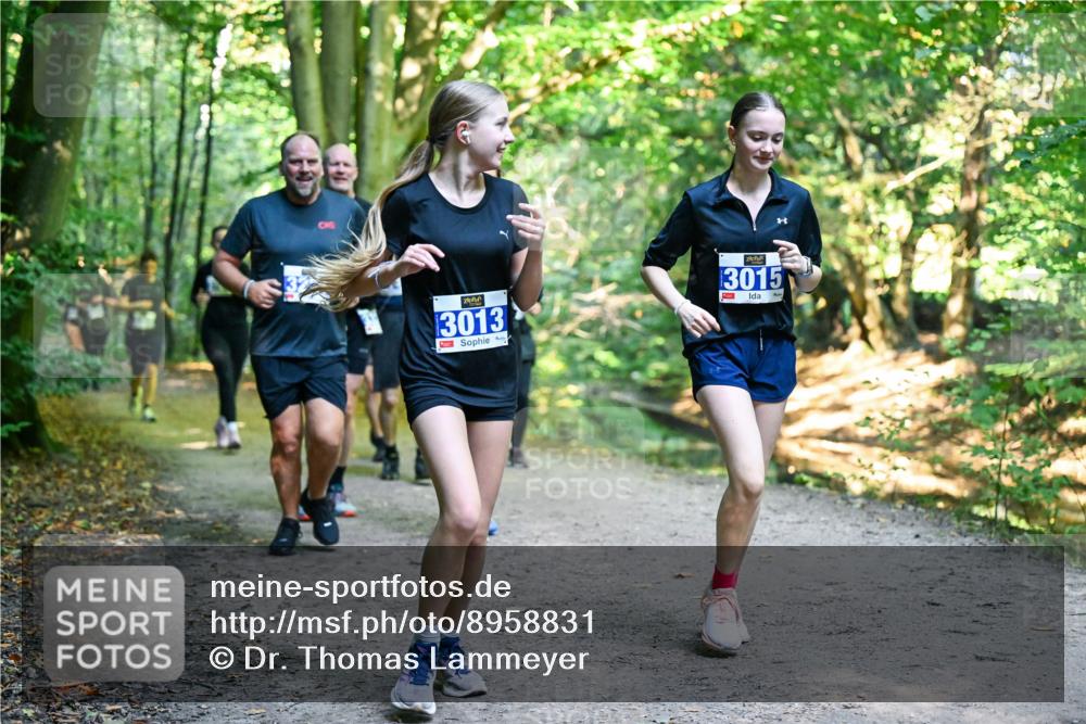 28.09.2025 - 33. Volkslauf durch das schöne Alstertal Dr. Thomas Lammeyer http://msf.ph/oto/8958831 28.09.2025 10:52:55 Laufen 3013, 3015 meine-sportfotos.de