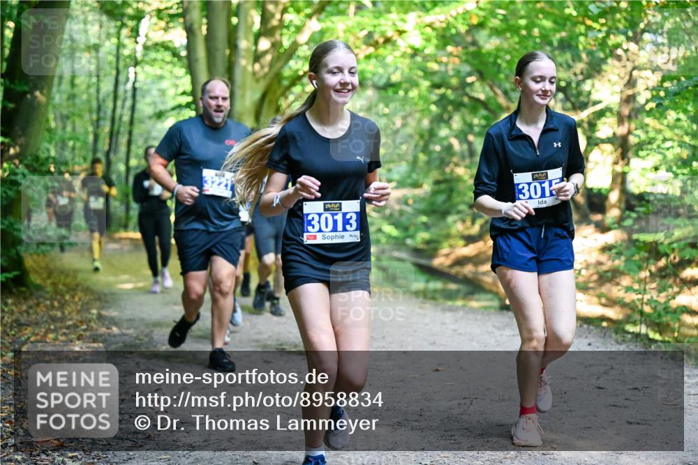 28.09.2025 - 33. Volkslauf durch das schöne Alstertal Dr. Thomas Lammeyer http://msf.ph/oto/8958834 28.09.2025 10:52:55 Laufen 3013, 301 meine-sportfotos.de