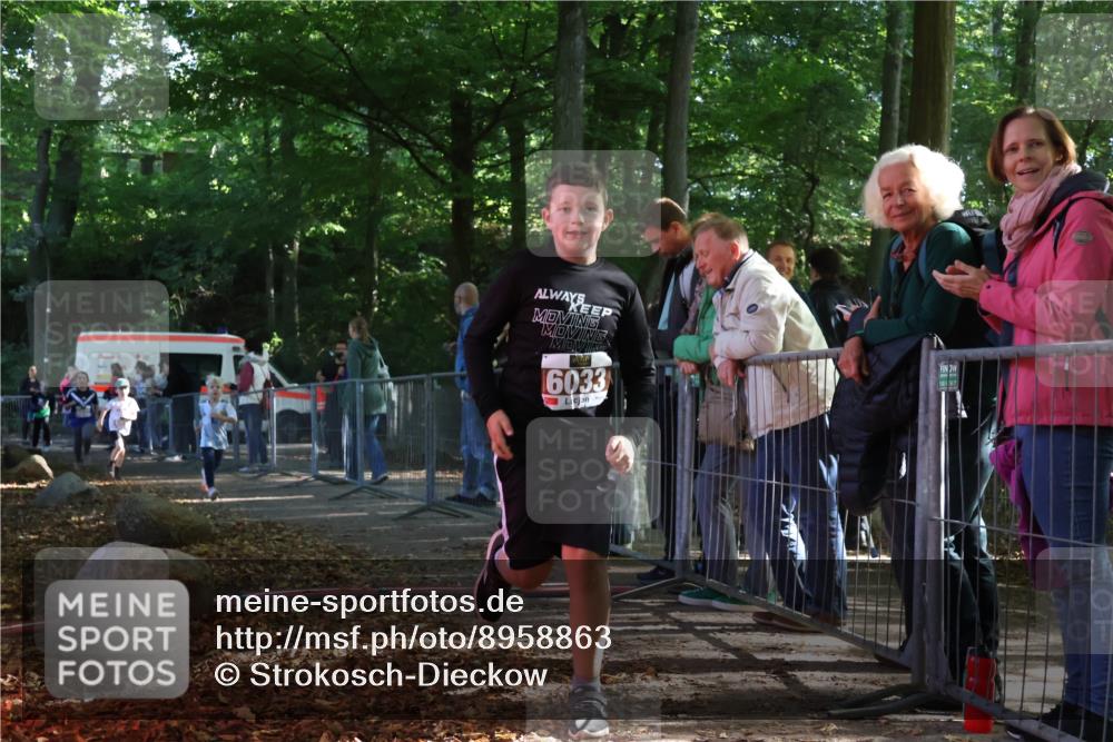 28.09.2025 - 33. Volkslauf durch das schöne Alstertal Strokosch-Dieckow http://msf.ph/oto/8958863 28.09.2025 10:42:23 Ziel  meine-sportfotos.de