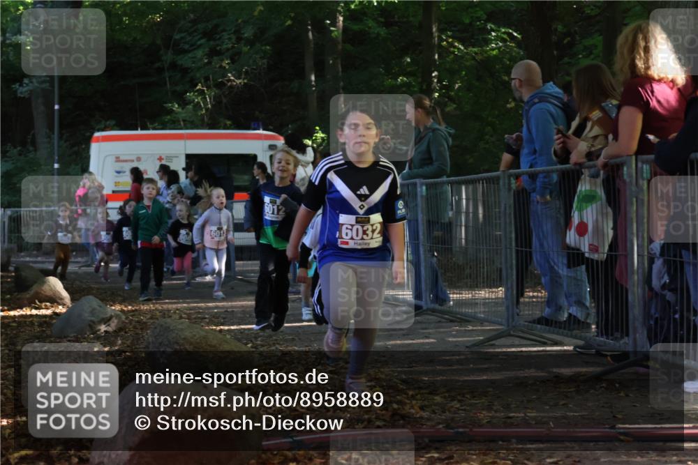 28.09.2025 - 33. Volkslauf durch das schöne Alstertal Strokosch-Dieckow http://msf.ph/oto/8958889 28.09.2025 10:42:29 Ziel  meine-sportfotos.de