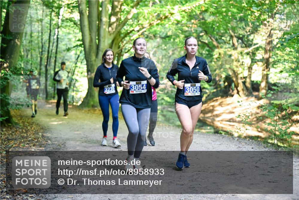 28.09.2025 - 33. Volkslauf durch das schöne Alstertal Dr. Thomas Lammeyer http://msf.ph/oto/8958933 28.09.2025 10:53:06 Laufen 13054, 3050 meine-sportfotos.de