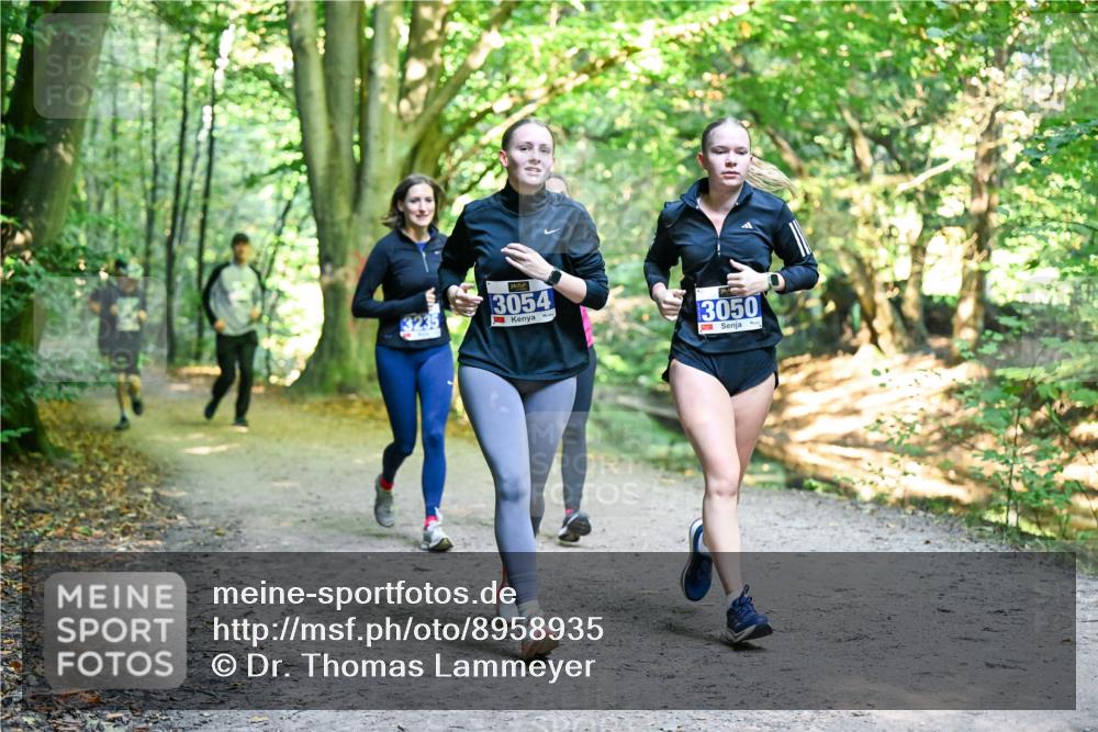 28.09.2025 - 33. Volkslauf durch das schöne Alstertal Dr. Thomas Lammeyer http://msf.ph/oto/8958935 28.09.2025 10:53:06 Laufen 3054, 3050 meine-sportfotos.de