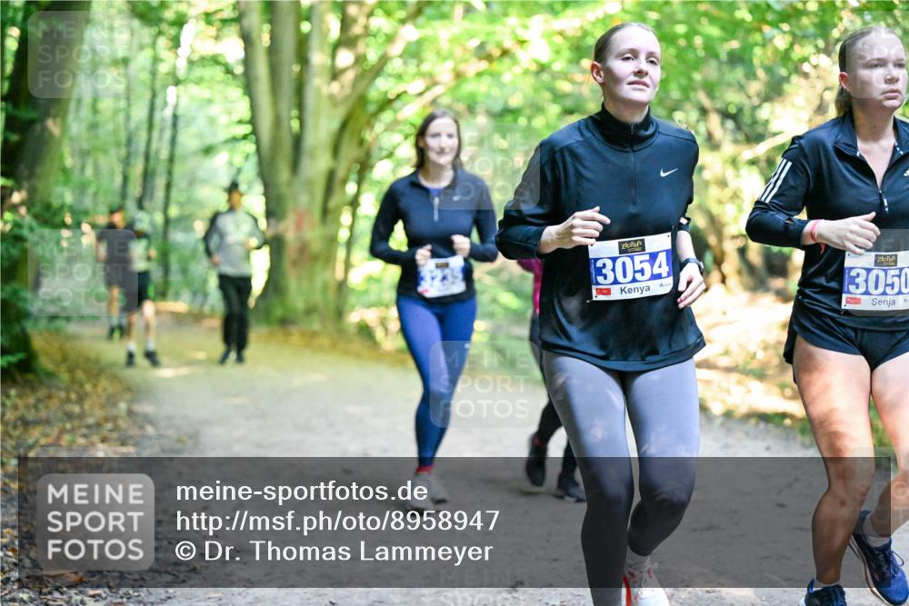 28.09.2025 - 33. Volkslauf durch das schöne Alstertal Dr. Thomas Lammeyer http://msf.ph/oto/8958947 28.09.2025 10:53:07 Laufen 3054, 13050 meine-sportfotos.de