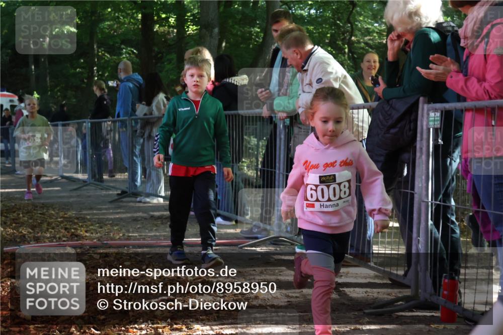 28.09.2025 - 33. Volkslauf durch das schöne Alstertal Strokosch-Dieckow http://msf.ph/oto/8958950 28.09.2025 10:42:41 Ziel  meine-sportfotos.de