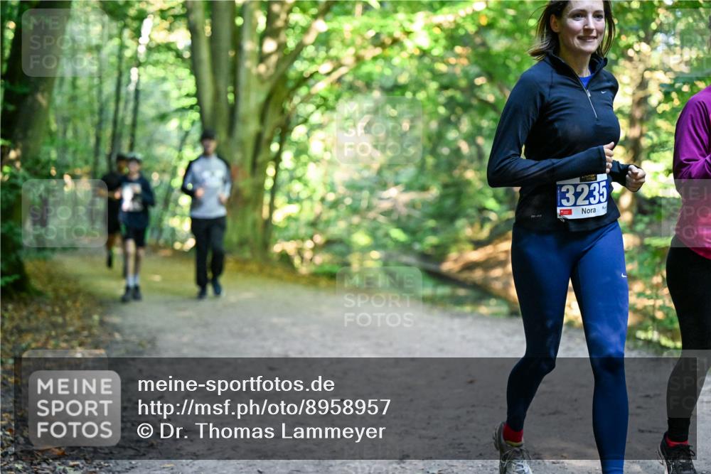 28.09.2025 - 33. Volkslauf durch das schöne Alstertal Dr. Thomas Lammeyer http://msf.ph/oto/8958957 28.09.2025 10:53:08 Laufen 13235 meine-sportfotos.de