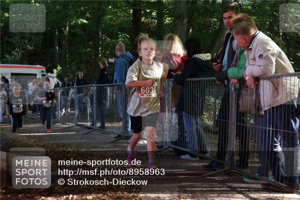 28.09.2025 - 33. Volkslauf durch das schöne Alstertal Strokosch-Dieckow http://msf.ph/oto/8958963 28.09.2025 10:42:44 Ziel  meine-sportfotos.de