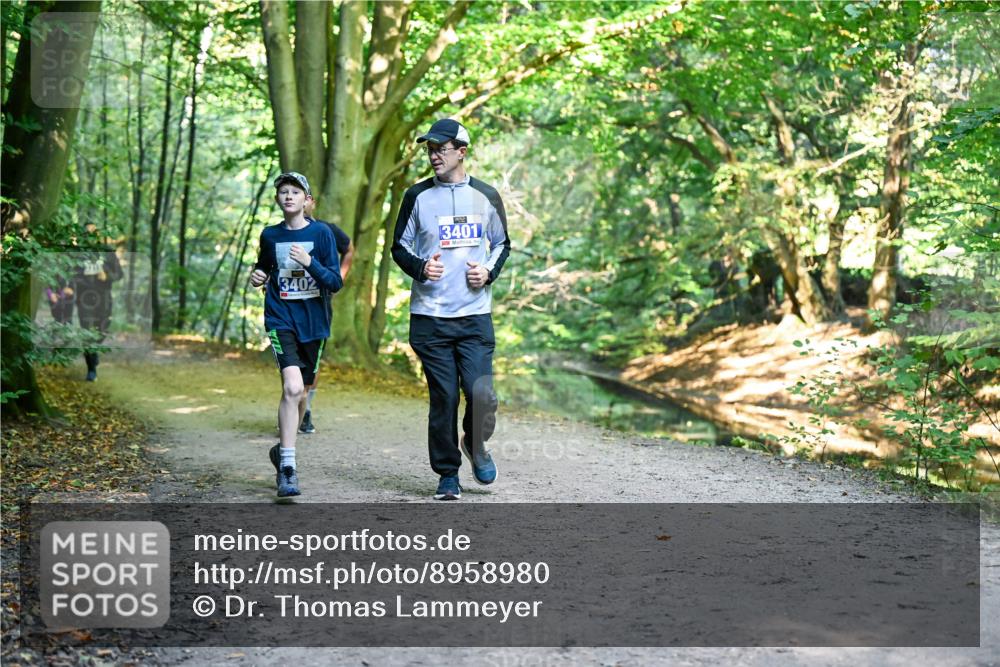 28.09.2025 - 33. Volkslauf durch das schöne Alstertal Dr. Thomas Lammeyer http://msf.ph/oto/8958980 28.09.2025 10:53:10 Laufen 3402, 3401 meine-sportfotos.de