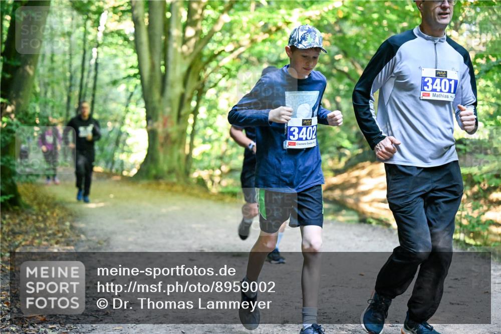 28.09.2025 - 33. Volkslauf durch das schöne Alstertal Dr. Thomas Lammeyer http://msf.ph/oto/8959002 28.09.2025 10:53:12 Laufen 3402, 3401 meine-sportfotos.de