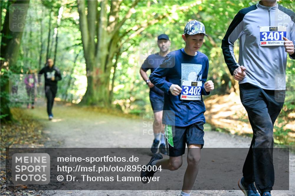 28.09.2025 - 33. Volkslauf durch das schöne Alstertal Dr. Thomas Lammeyer http://msf.ph/oto/8959004 28.09.2025 10:53:12 Laufen 3402, 13401 meine-sportfotos.de
