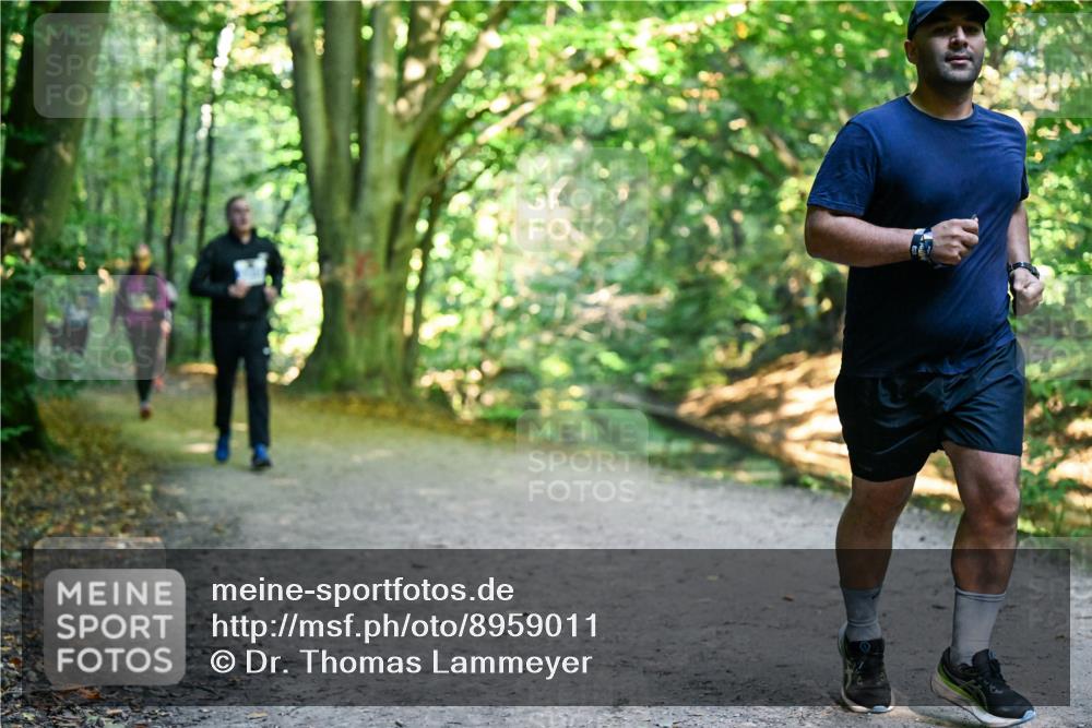 28.09.2025 - 33. Volkslauf durch das schöne Alstertal Dr. Thomas Lammeyer http://msf.ph/oto/8959011 28.09.2025 10:53:14 Laufen  meine-sportfotos.de