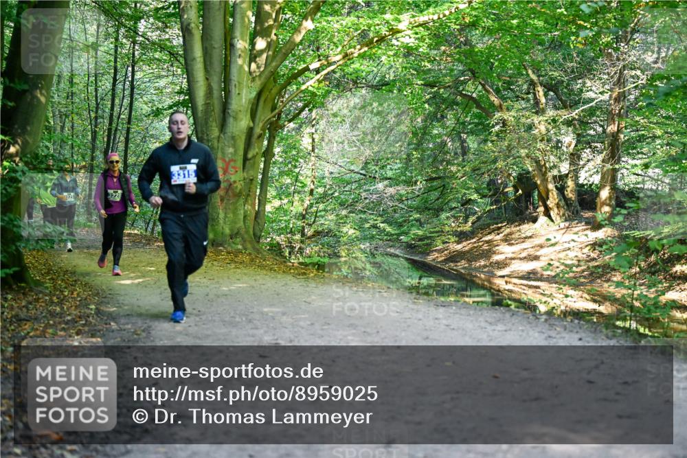 28.09.2025 - 33. Volkslauf durch das schöne Alstertal Dr. Thomas Lammeyer http://msf.ph/oto/8959025 28.09.2025 10:53:15 Laufen 3228, 3315 meine-sportfotos.de