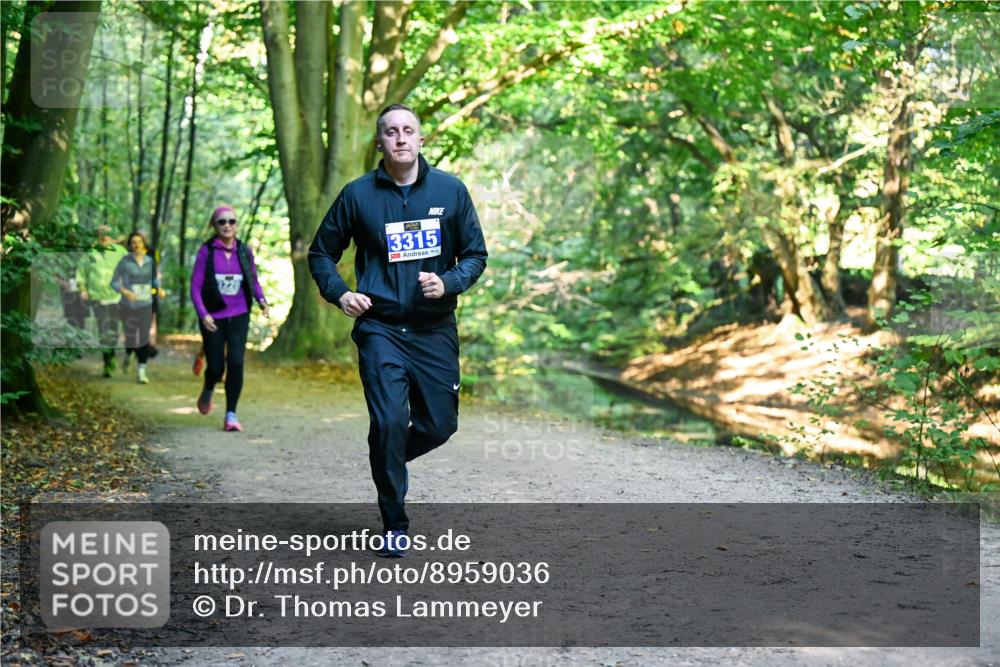 28.09.2025 - 33. Volkslauf durch das schöne Alstertal Dr. Thomas Lammeyer http://msf.ph/oto/8959036 28.09.2025 10:53:16 Laufen 3315 meine-sportfotos.de