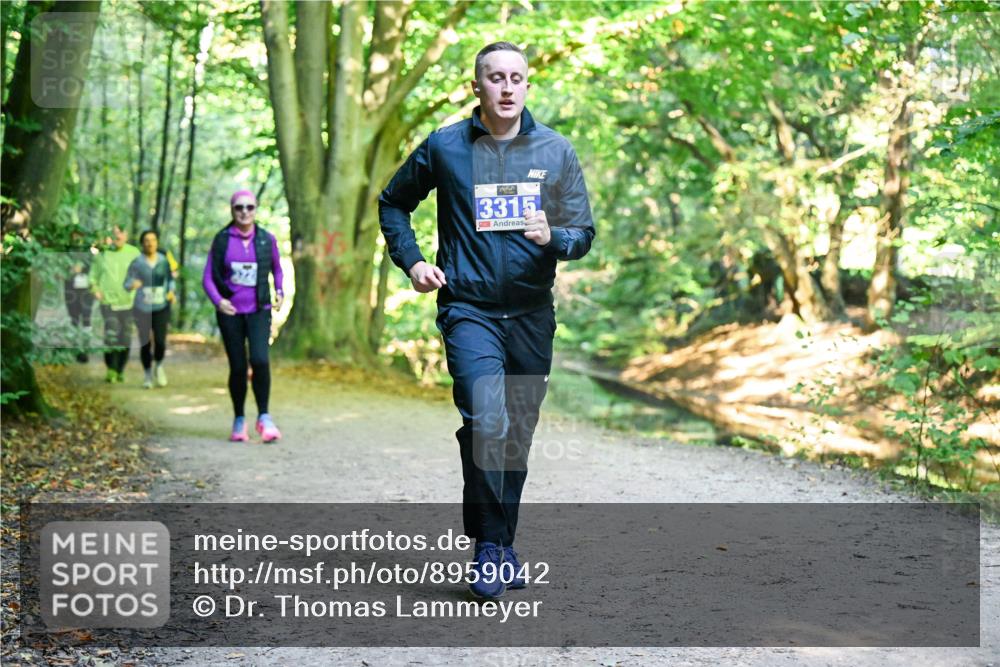28.09.2025 - 33. Volkslauf durch das schöne Alstertal Dr. Thomas Lammeyer http://msf.ph/oto/8959042 28.09.2025 10:53:17 Laufen 3315 meine-sportfotos.de