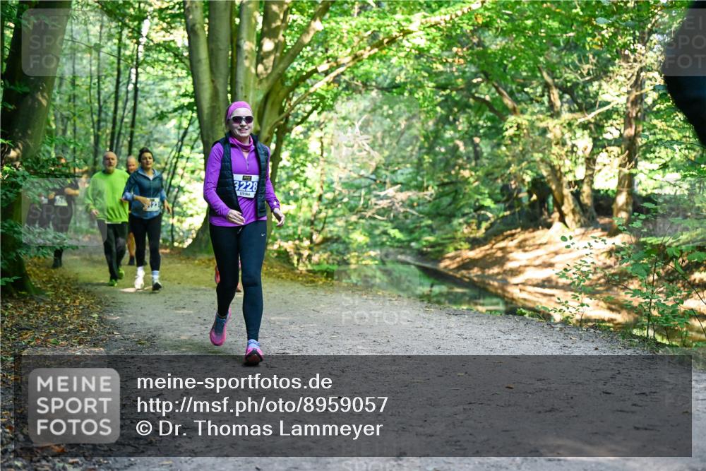28.09.2025 - 33. Volkslauf durch das schöne Alstertal Dr. Thomas Lammeyer http://msf.ph/oto/8959057 28.09.2025 10:53:19 Laufen 23, 3228 meine-sportfotos.de
