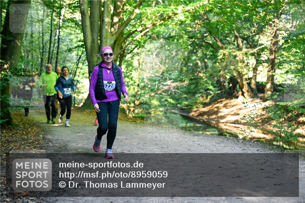 28.09.2025 - 33. Volkslauf durch das schöne Alstertal Dr. Thomas Lammeyer http://msf.ph/oto/8959059 28.09.2025 10:53:19 Laufen 3228 meine-sportfotos.de