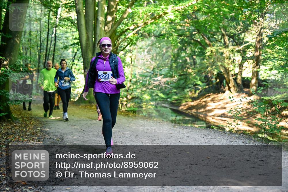 28.09.2025 - 33. Volkslauf durch das schöne Alstertal Dr. Thomas Lammeyer http://msf.ph/oto/8959062 28.09.2025 10:53:19 Laufen 3228 meine-sportfotos.de