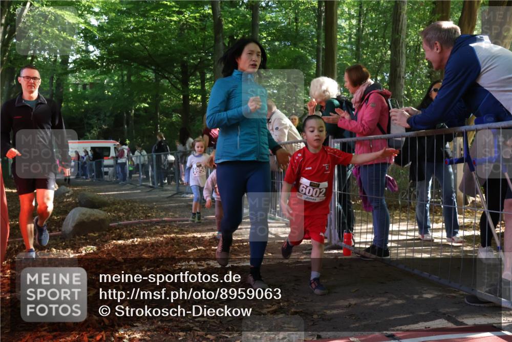 28.09.2025 - 33. Volkslauf durch das schöne Alstertal Strokosch-Dieckow http://msf.ph/oto/8959063 28.09.2025 10:43:05 Ziel  meine-sportfotos.de