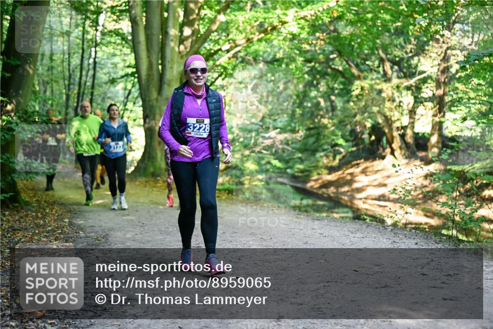 28.09.2025 - 33. Volkslauf durch das schöne Alstertal Dr. Thomas Lammeyer http://msf.ph/oto/8959065 28.09.2025 10:53:19 Laufen 3228 meine-sportfotos.de