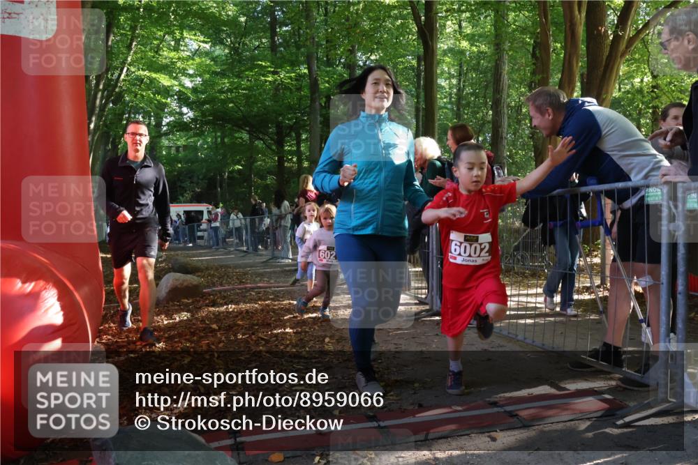 28.09.2025 - 33. Volkslauf durch das schöne Alstertal Strokosch-Dieckow http://msf.ph/oto/8959066 28.09.2025 10:43:05 Ziel  meine-sportfotos.de
