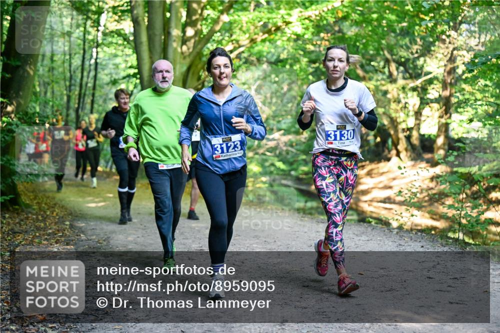 28.09.2025 - 33. Volkslauf durch das schöne Alstertal Dr. Thomas Lammeyer http://msf.ph/oto/8959095 28.09.2025 10:53:23 Laufen 3123, 3130 meine-sportfotos.de