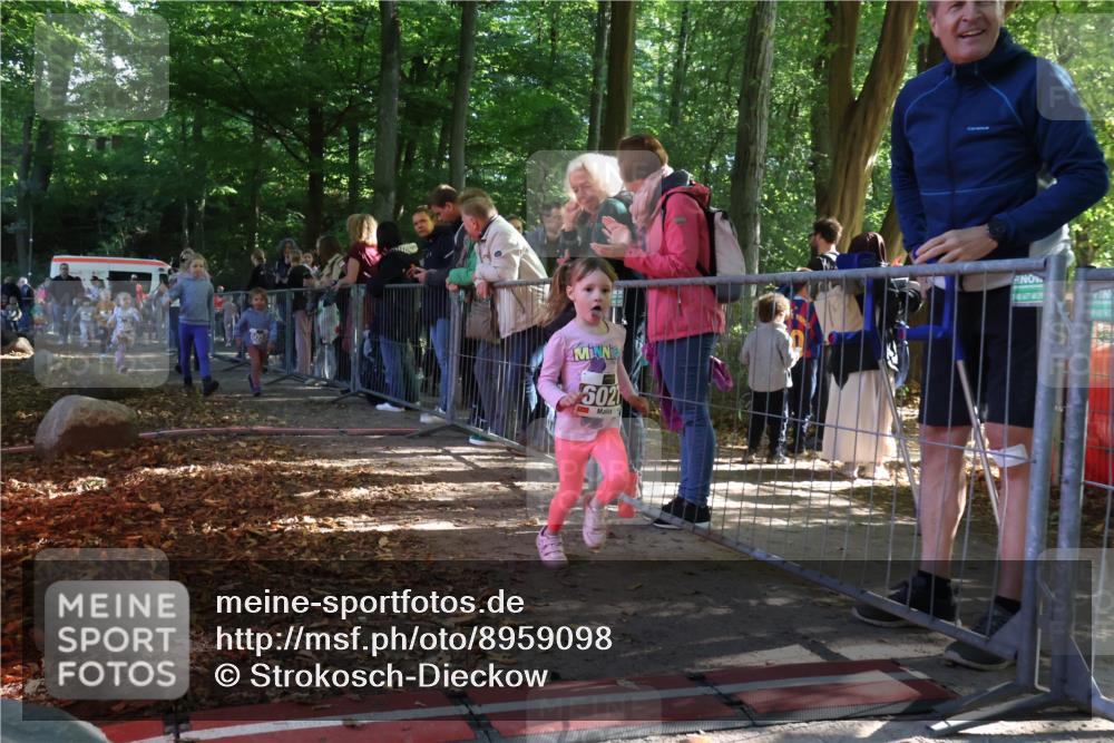 28.09.2025 - 33. Volkslauf durch das schöne Alstertal Strokosch-Dieckow http://msf.ph/oto/8959098 28.09.2025 10:43:18 Ziel  meine-sportfotos.de