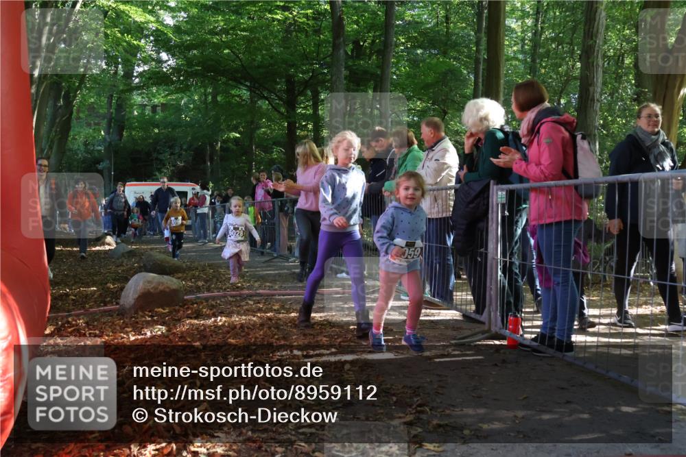 28.09.2025 - 33. Volkslauf durch das schöne Alstertal Strokosch-Dieckow http://msf.ph/oto/8959112 28.09.2025 10:43:21 Ziel  meine-sportfotos.de