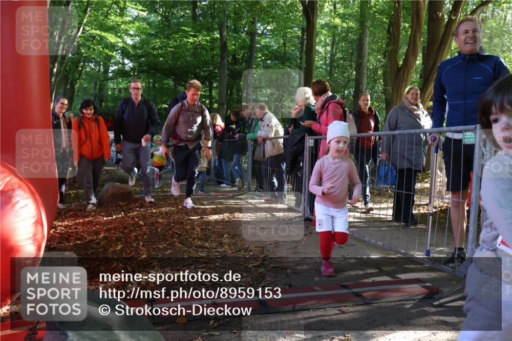 28.09.2025 - 33. Volkslauf durch das schöne Alstertal Strokosch-Dieckow http://msf.ph/oto/8959153 28.09.2025 10:43:29 Ziel  meine-sportfotos.de