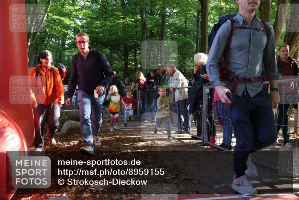 28.09.2025 - 33. Volkslauf durch das schöne Alstertal Strokosch-Dieckow http://msf.ph/oto/8959155 28.09.2025 10:43:30 Ziel  meine-sportfotos.de