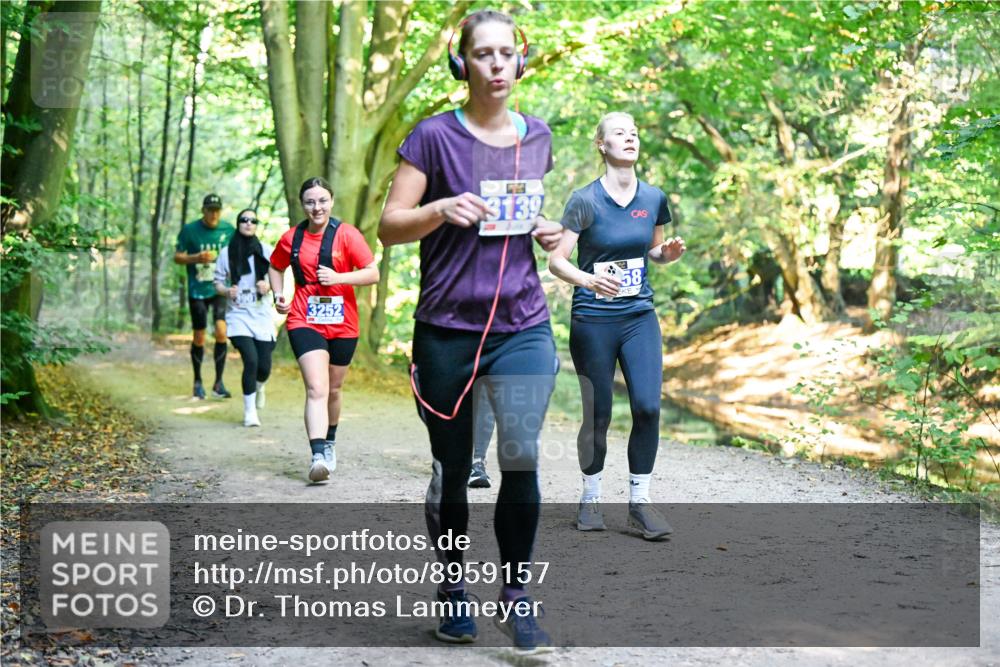 28.09.2025 - 33. Volkslauf durch das schöne Alstertal Dr. Thomas Lammeyer http://msf.ph/oto/8959157 28.09.2025 10:53:29 Laufen 3252, 3139, 58 meine-sportfotos.de